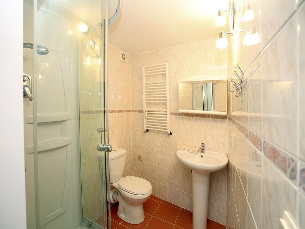 U Vridla, Ul. Trziste. Apartment Karlovy Vary