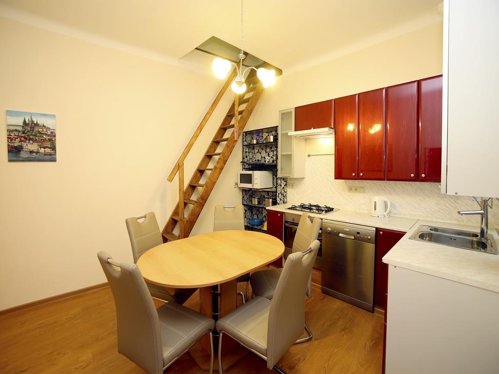 U Vridla, Ul. Trziste. Apartment *